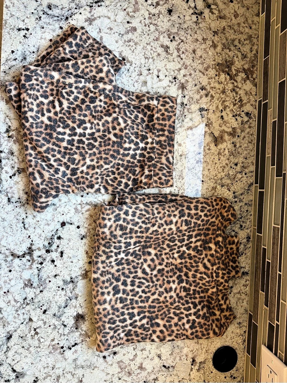 Jenni Leopard Print Lounge Set Size Medium